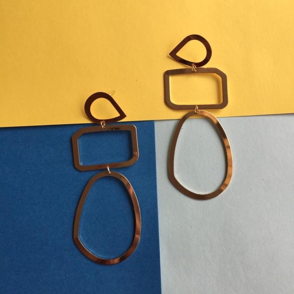 PRICE DROP! Boutique Gold earrings with silk pouch